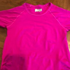 Reflective Athleta top w ruching
